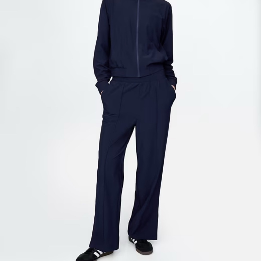 NWOT GapFit Snap-Hem Fleece-Lined Sweatpants Black - M